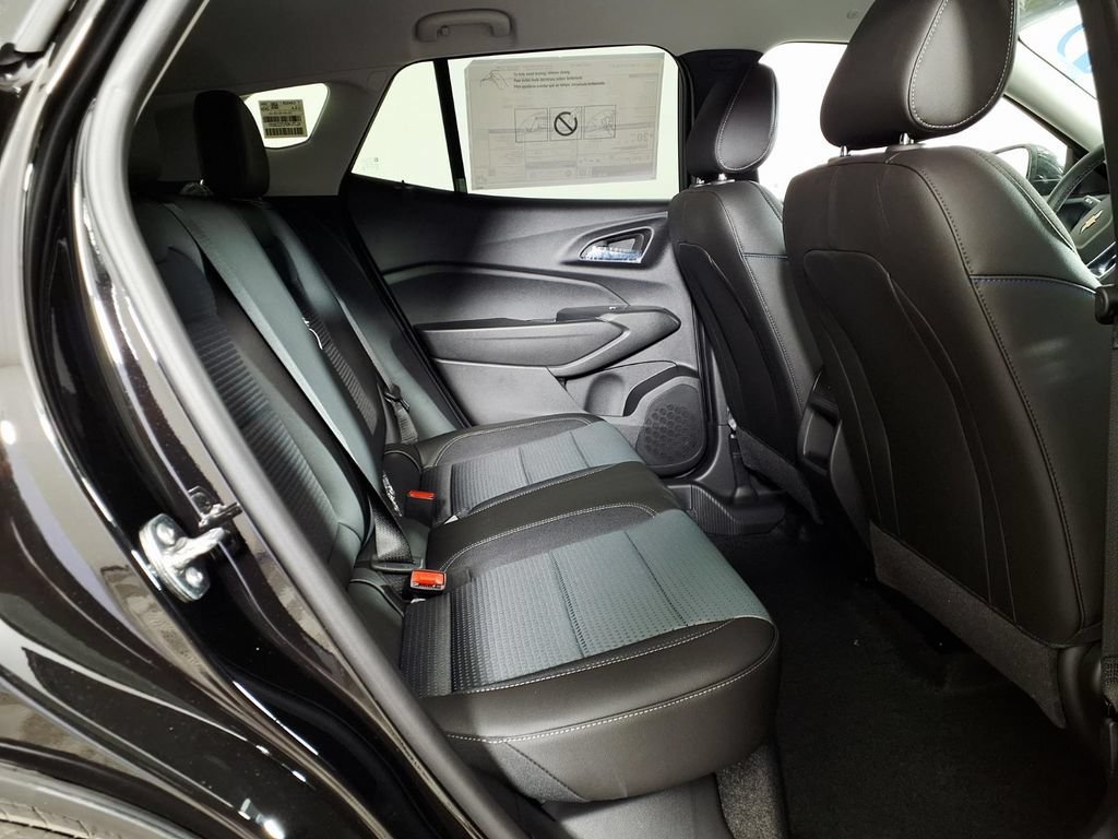 New 2026 Chevrolet Trax LT w/ LT Convenience Package FWD image 11