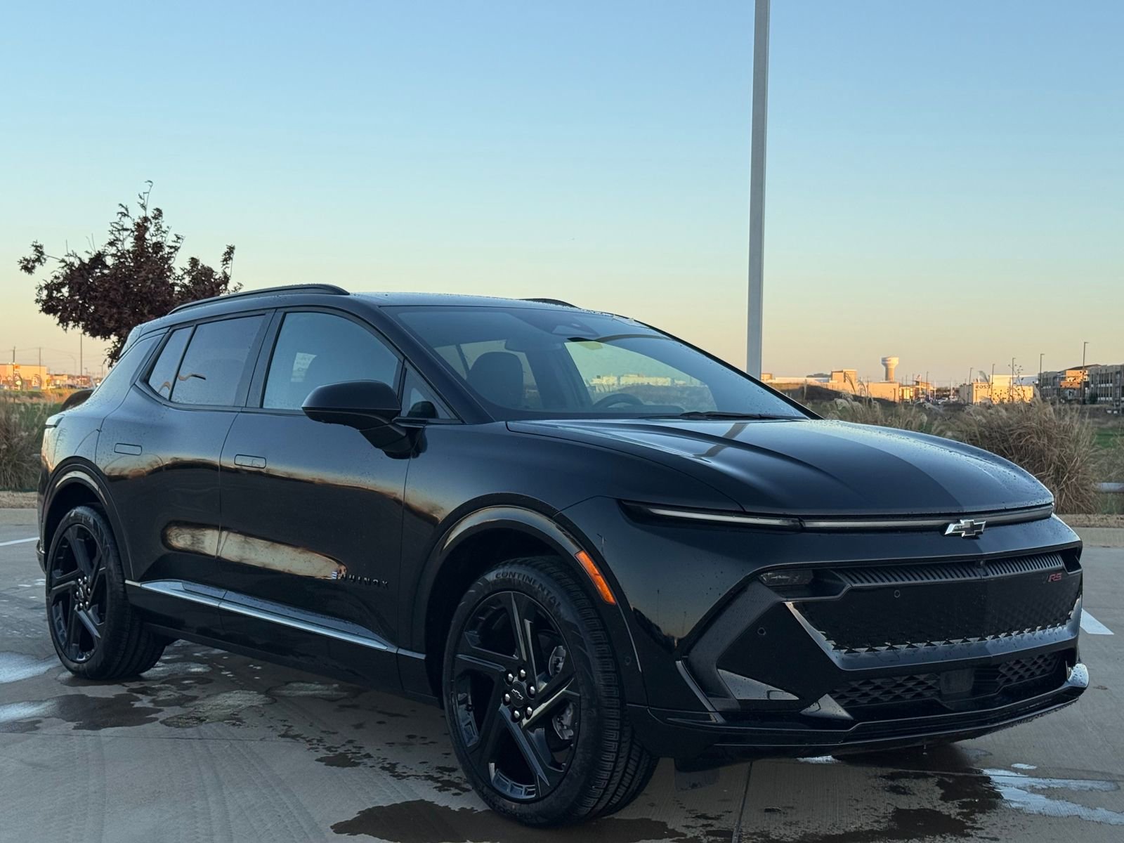 Used 2024 Chevrolet Equinox EV RS image 1