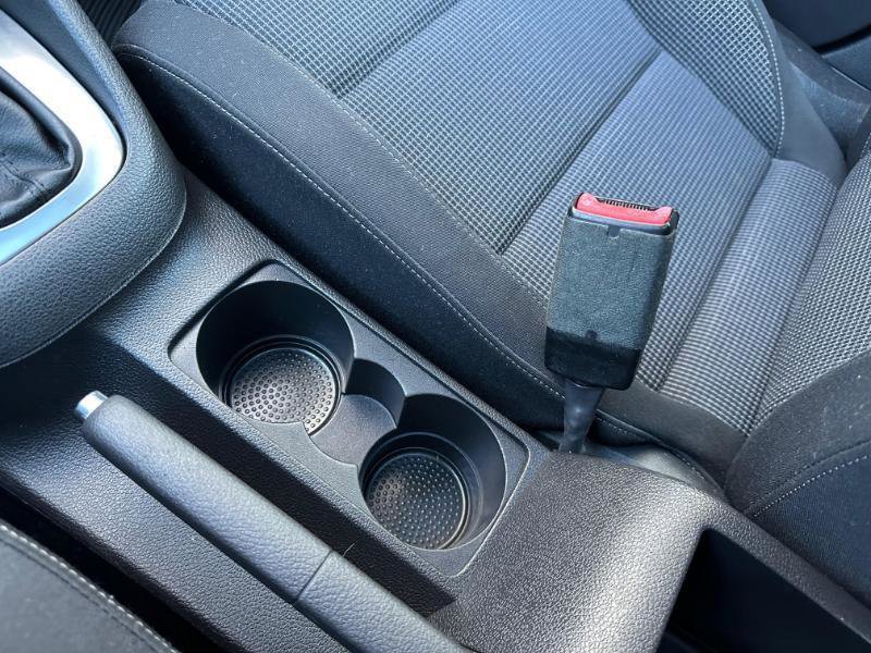 Used 2011 Volkswagen Golf 4-Door image 26