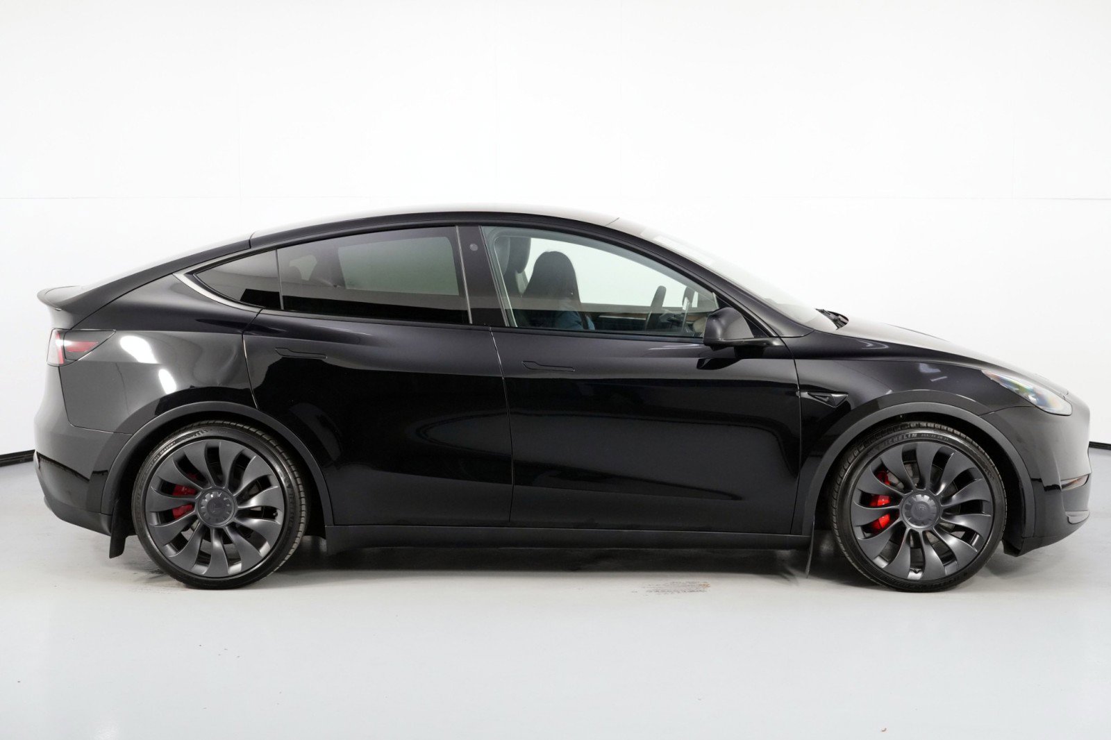 Used 2023 Tesla Model Y Performance image 53