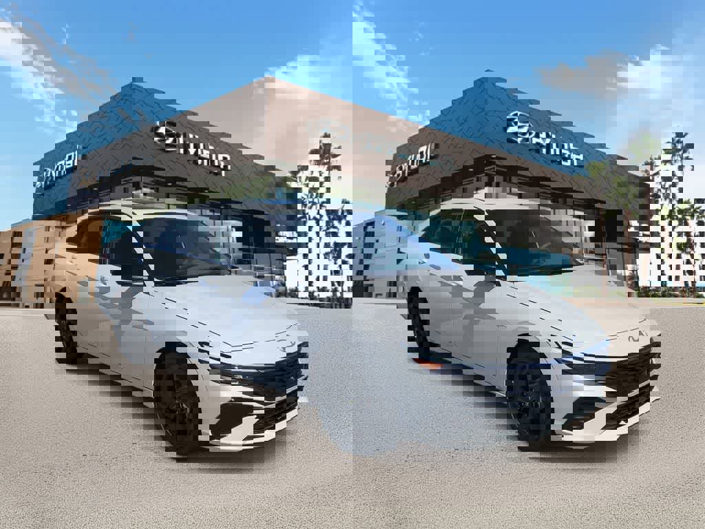 New 2026 Hyundai Elantra SEL Sport Premium image 4