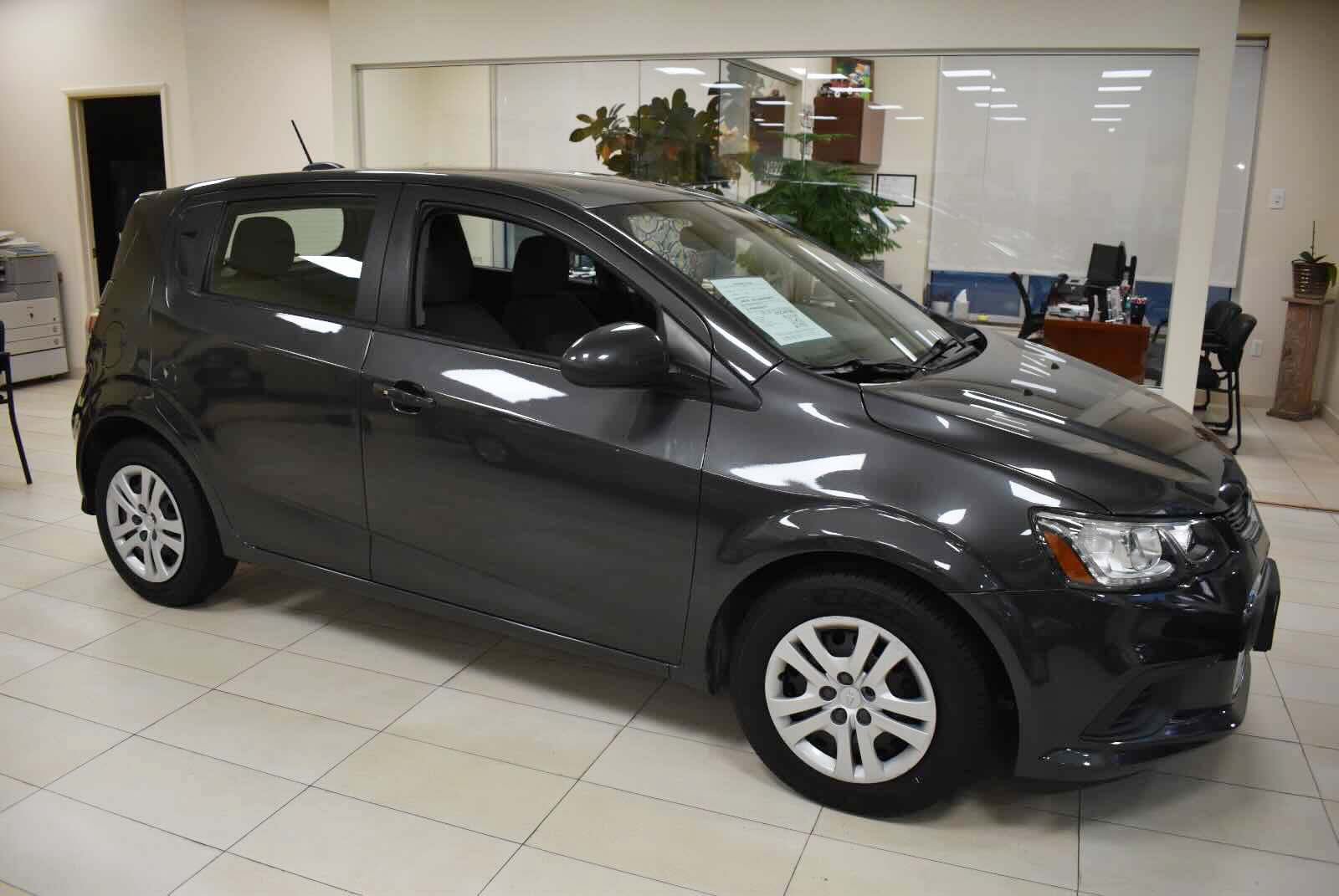Used 2019 Chevrolet Sonic LT FWD image 3