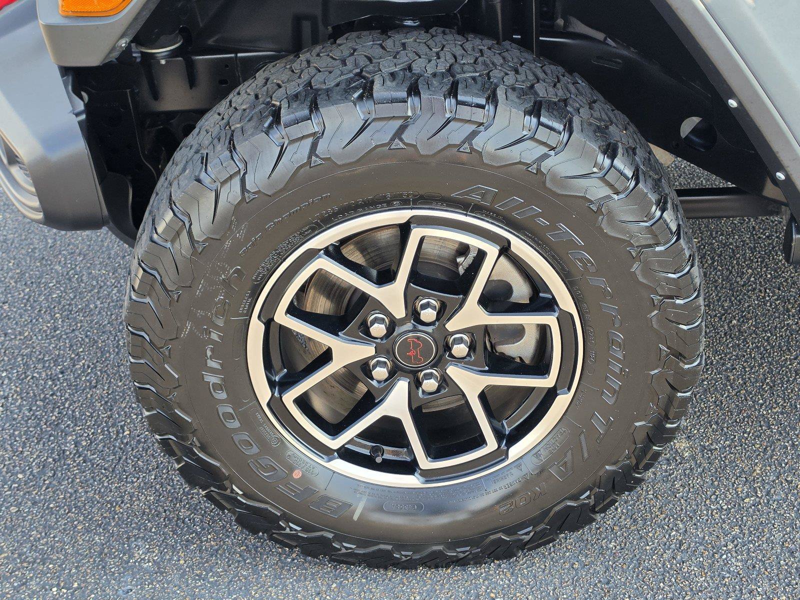Used 2024 Jeep Wrangler Unlimited Rubicon AWD/4WD image 33