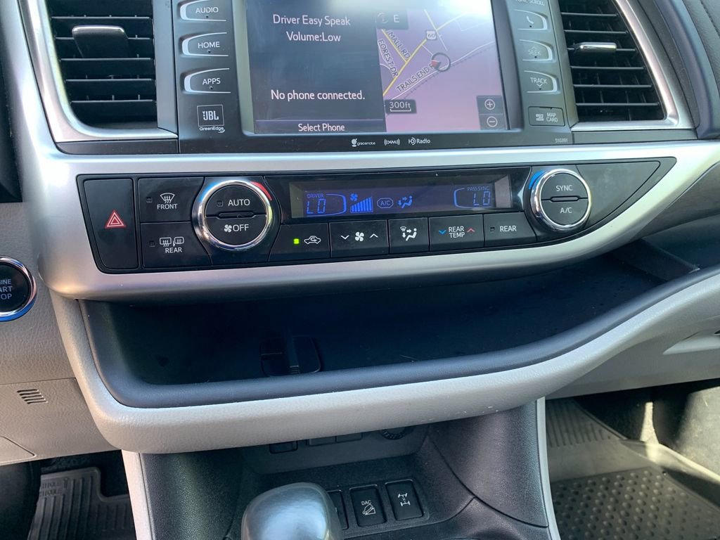 Used 2019 Toyota Highlander Limited image 27