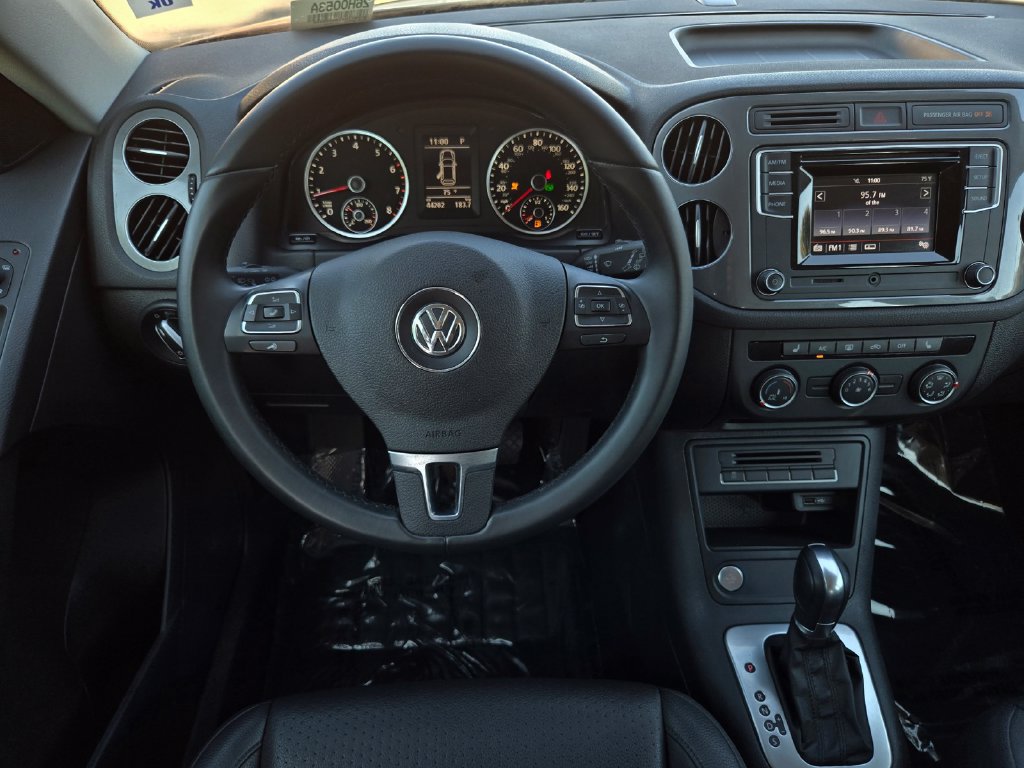 Used 2016 Volkswagen Tiguan S FWD image 14