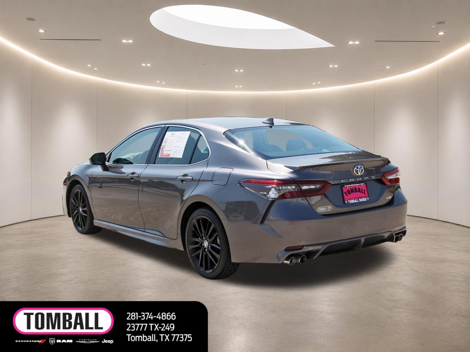 Used 2024 Toyota Camry XSE FWD image 5