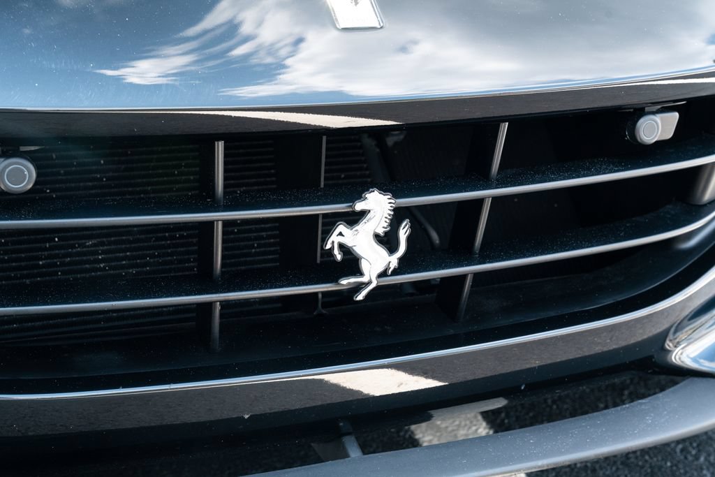 Used 2019 Ferrari Portofino RWD image 6