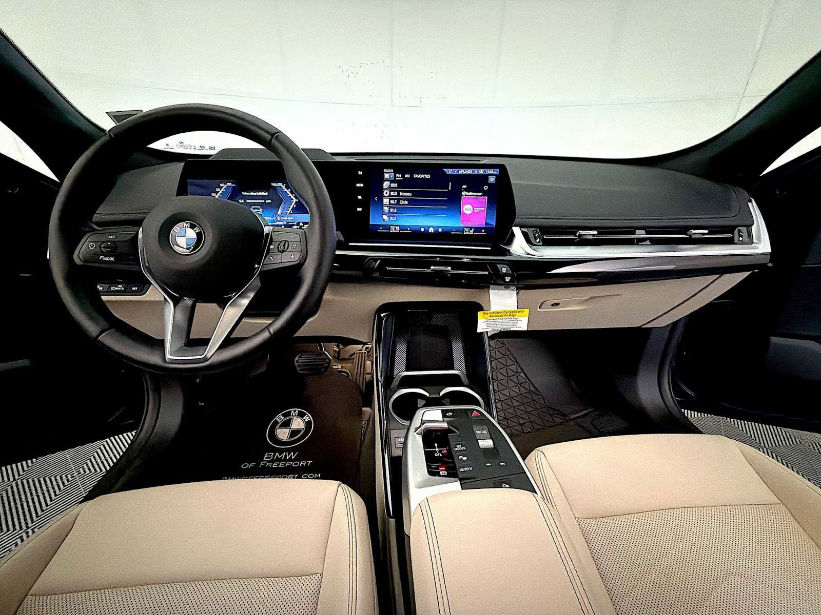 Used 2025 BMW X1 xDrive28i w/ Premium Package image 14