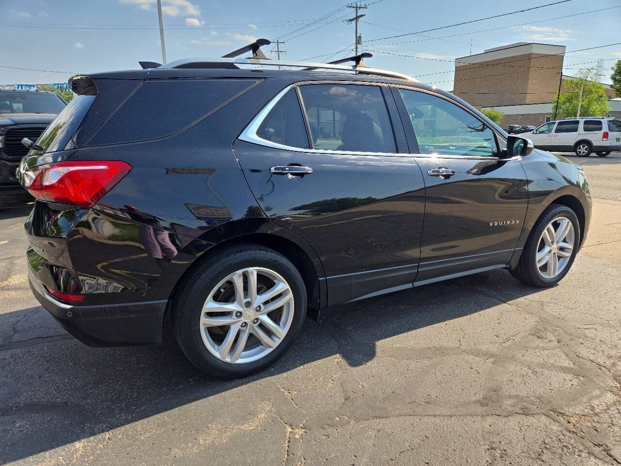 Used 2019 Chevrolet Equinox Premier w/ Premier True North Edition AWD/4WD image 6