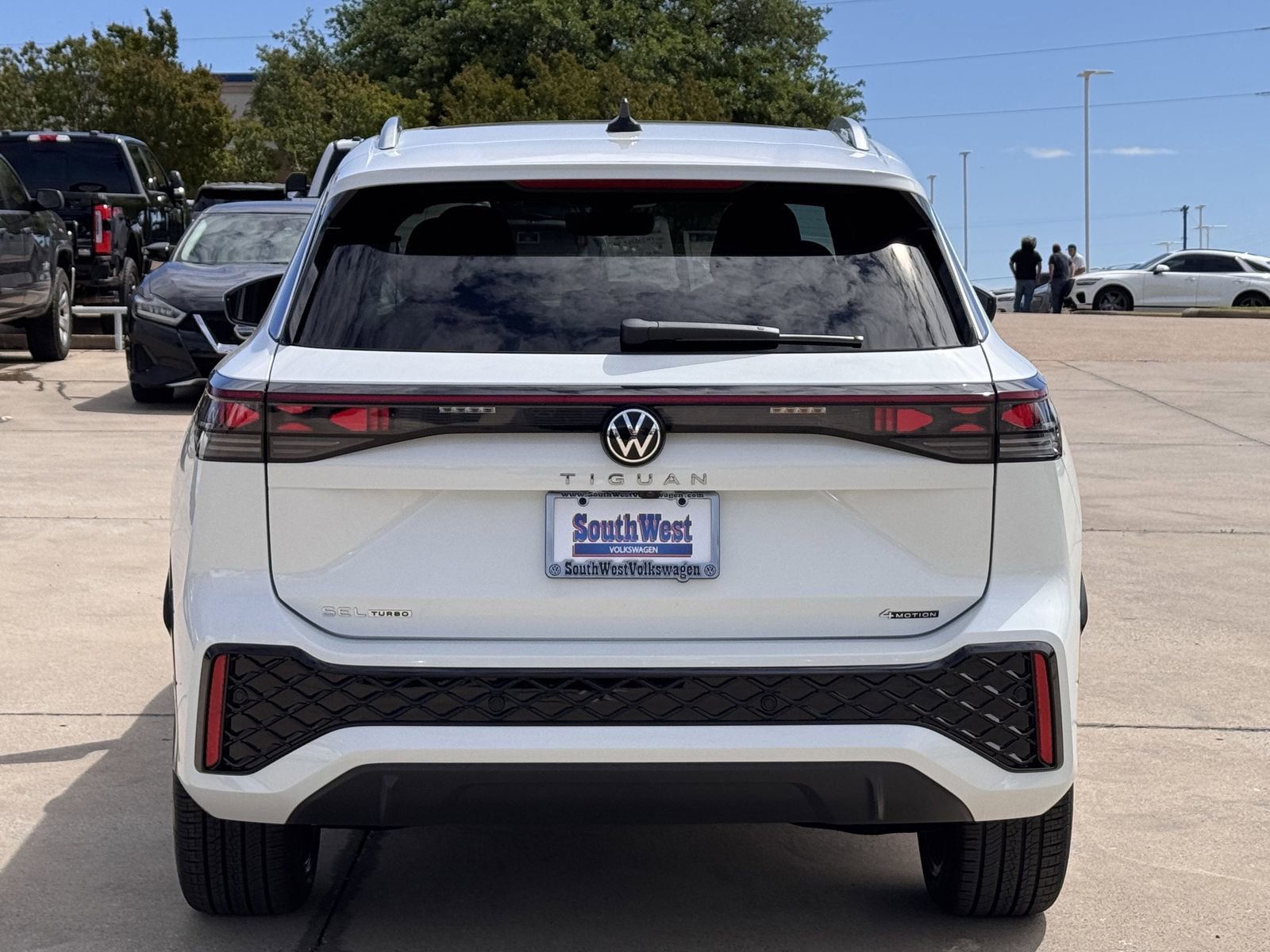 New 2026 Volkswagen Tiguan SEL R-Line image 5