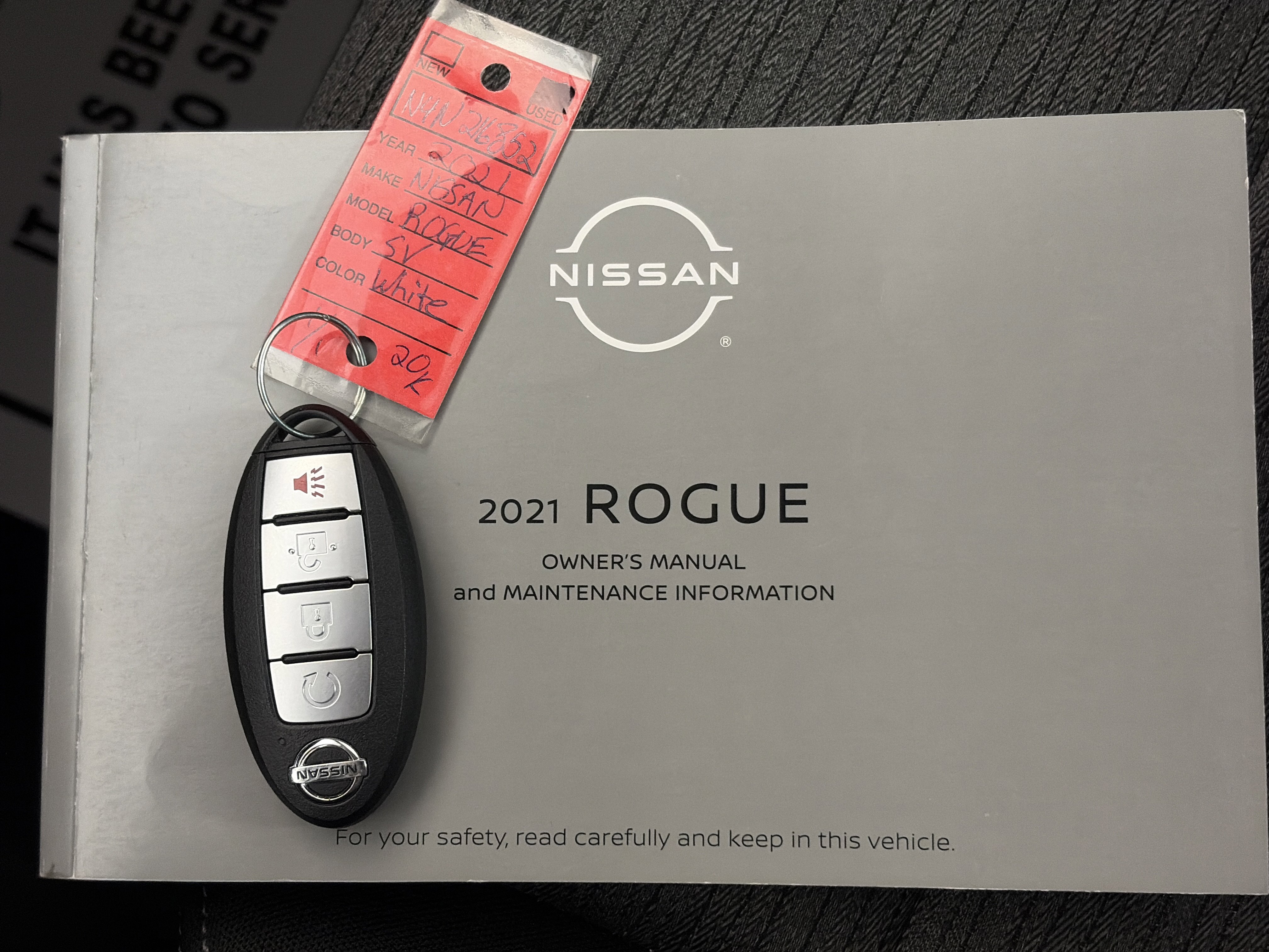 Used 2021 Nissan Rogue SV image 32