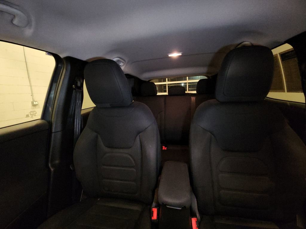 Used 2020 Jeep Renegade Latitude w/ Cold Weather Group AWD/4WD image 33