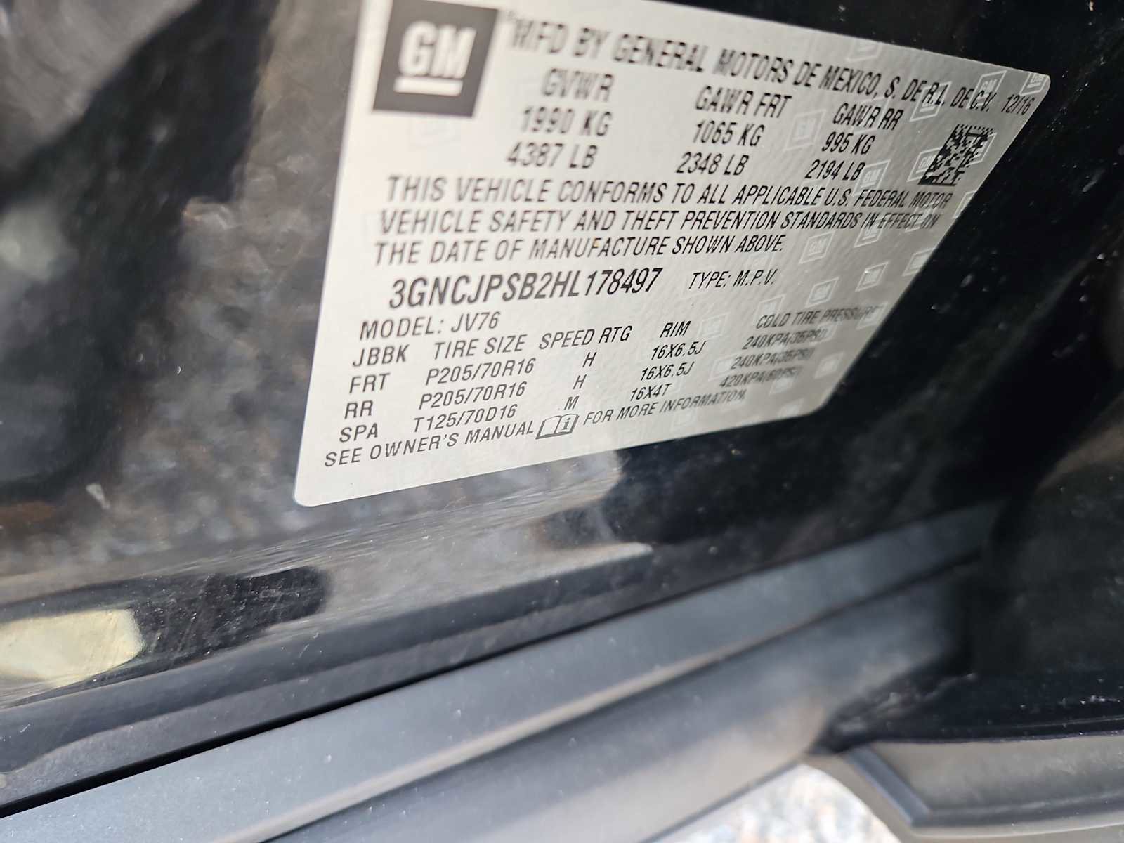 Used 2017 Chevrolet Trax LT w/ LT Convenience Package image 14