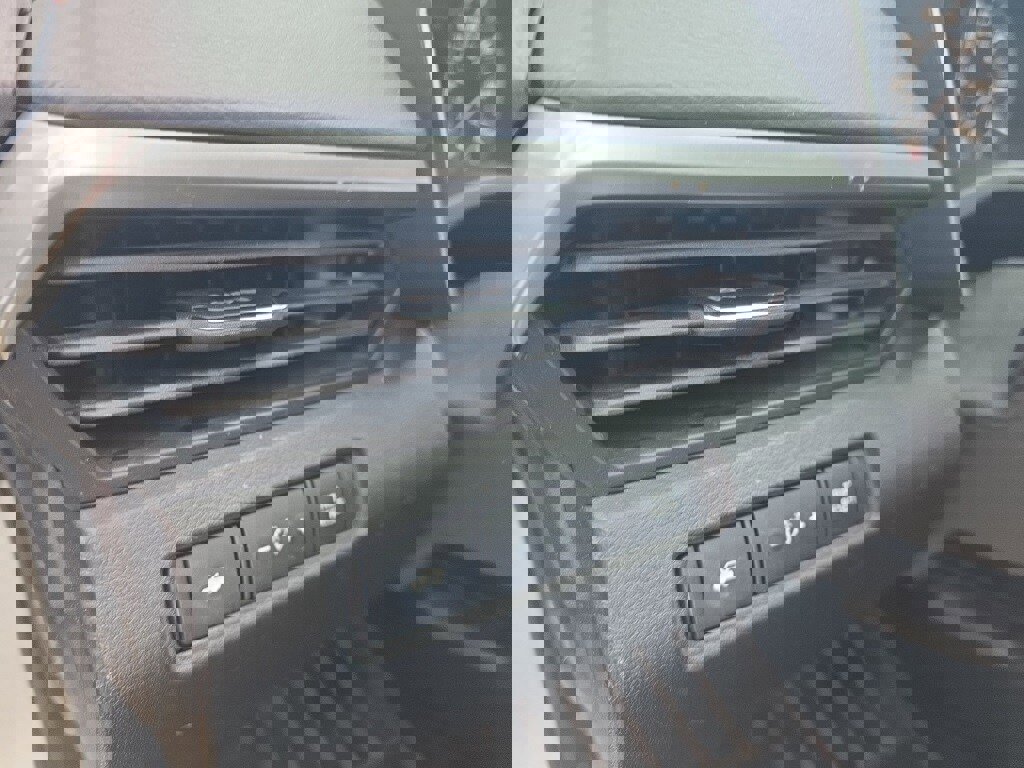 Used 2021 Nissan Altima 2.5 SR w/ SR Premium Package image 17