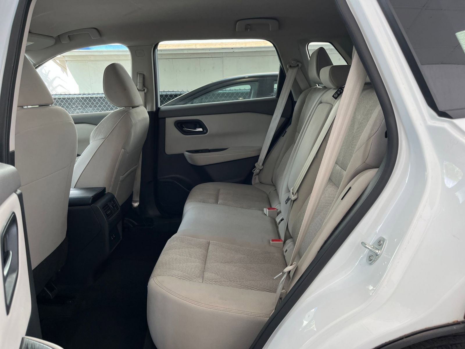 Used 2025 Nissan Rogue SV FWD image 27