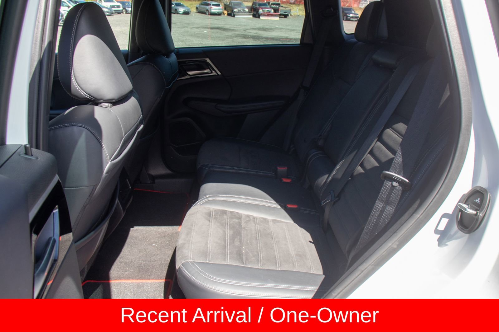 Used 2023 Mitsubishi Outlander SE image 14