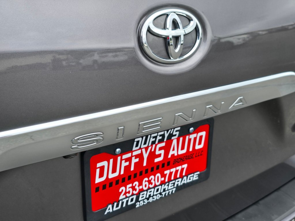 Used 2015 Toyota Sienna Limited Premium AWD/4WD image 39