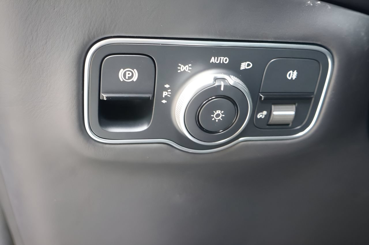 Used 2023 Aston Martin DBX 707 AWD/4WD image 24