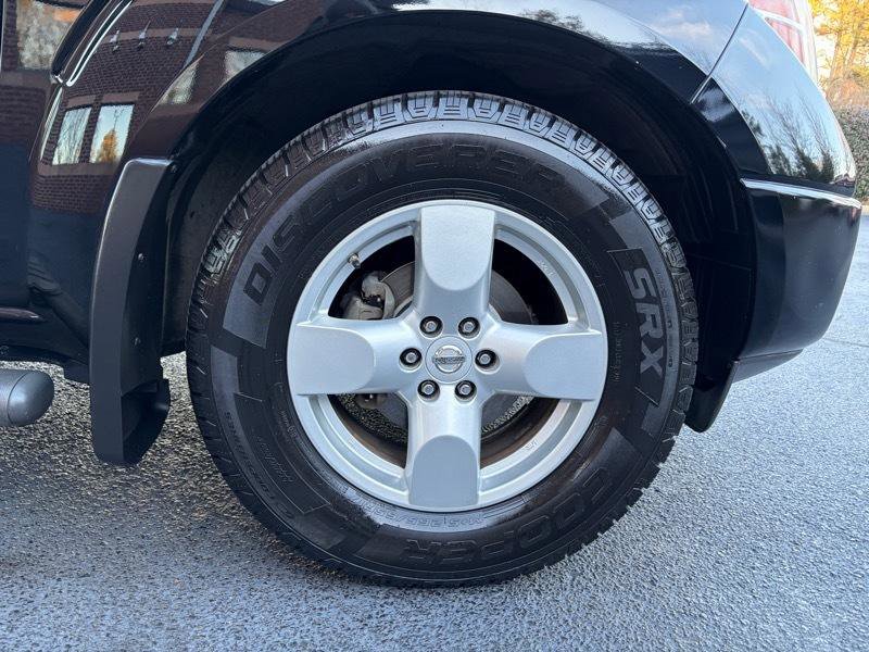 Used 2007 Nissan Frontier LE w/ Rockford Fosgate Pkg RWD image 16