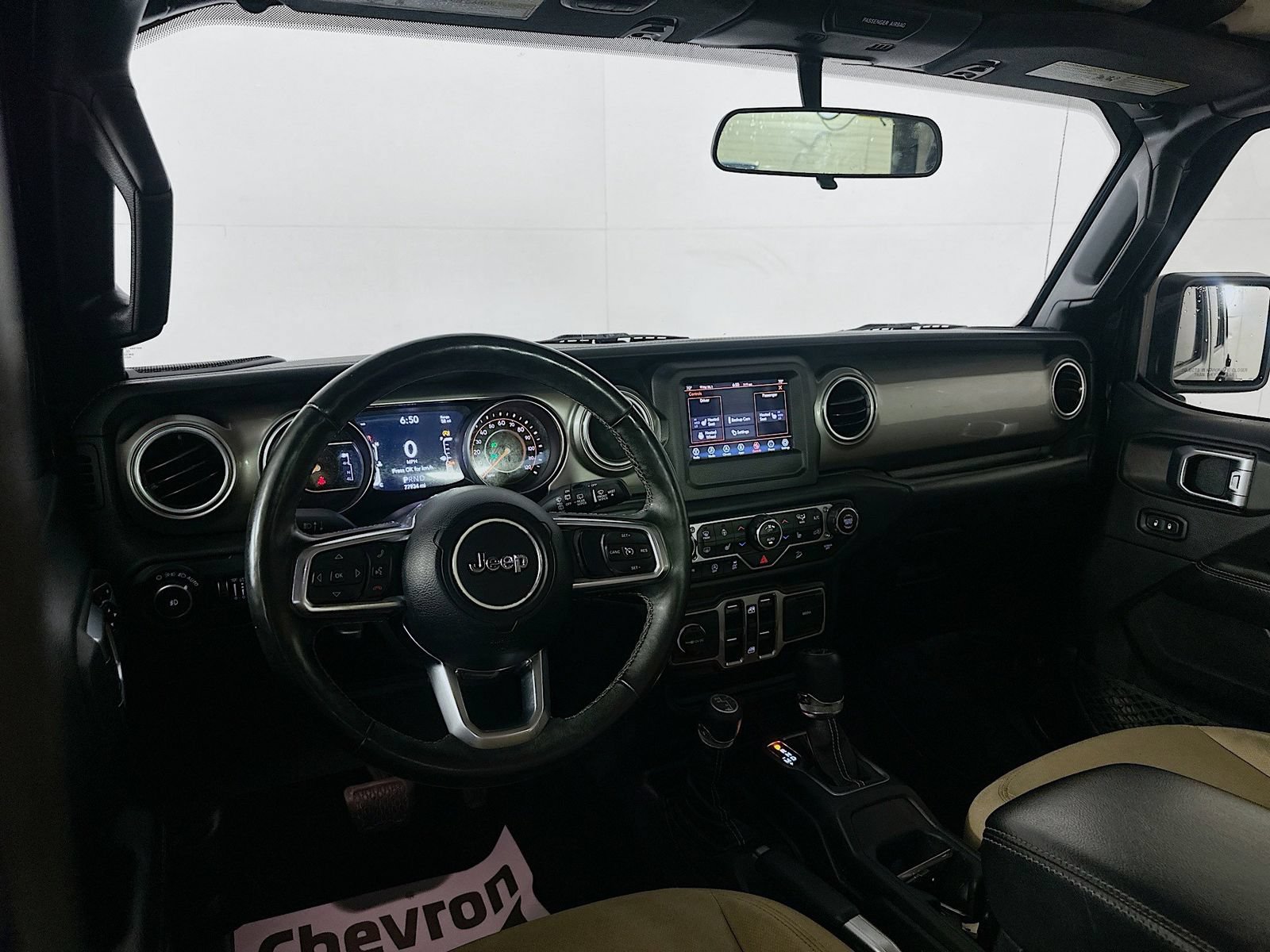 Used 2018 Jeep Wrangler Unlimited Sahara w/ Cold Weather Group AWD/4WD image 21