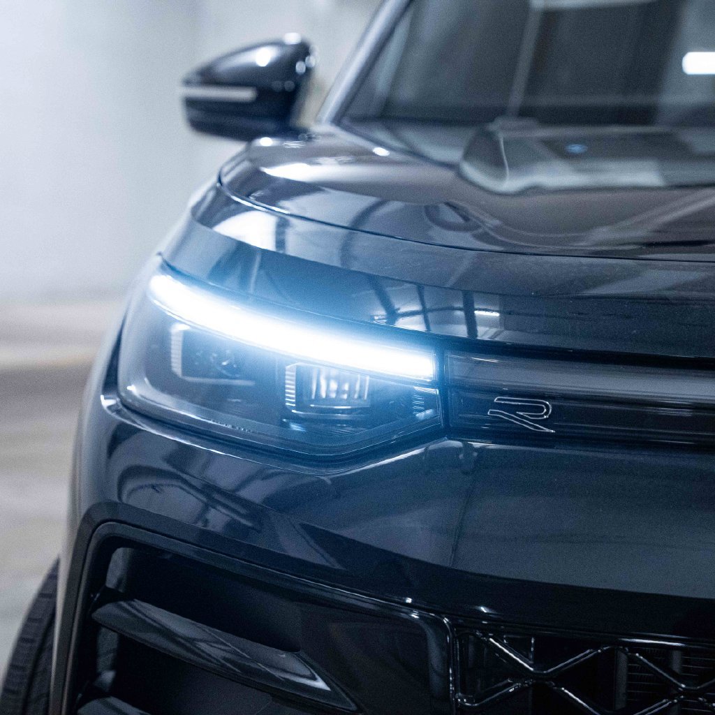 New 2026 Volkswagen Tiguan SE R-Line AWD/4WD image 3