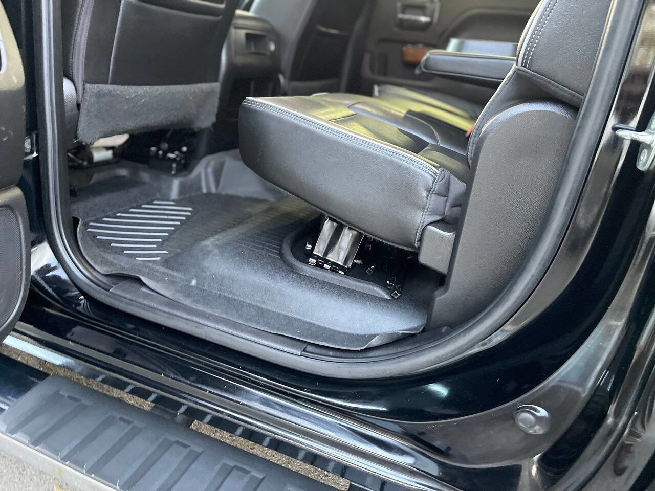 Used 2017 Chevrolet Silverado 3500 High Country w/ Duramax Plus Package image 50