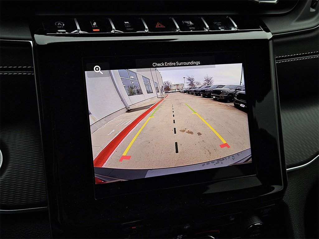 New 2025 Jeep Grand Cherokee Altitude image 19