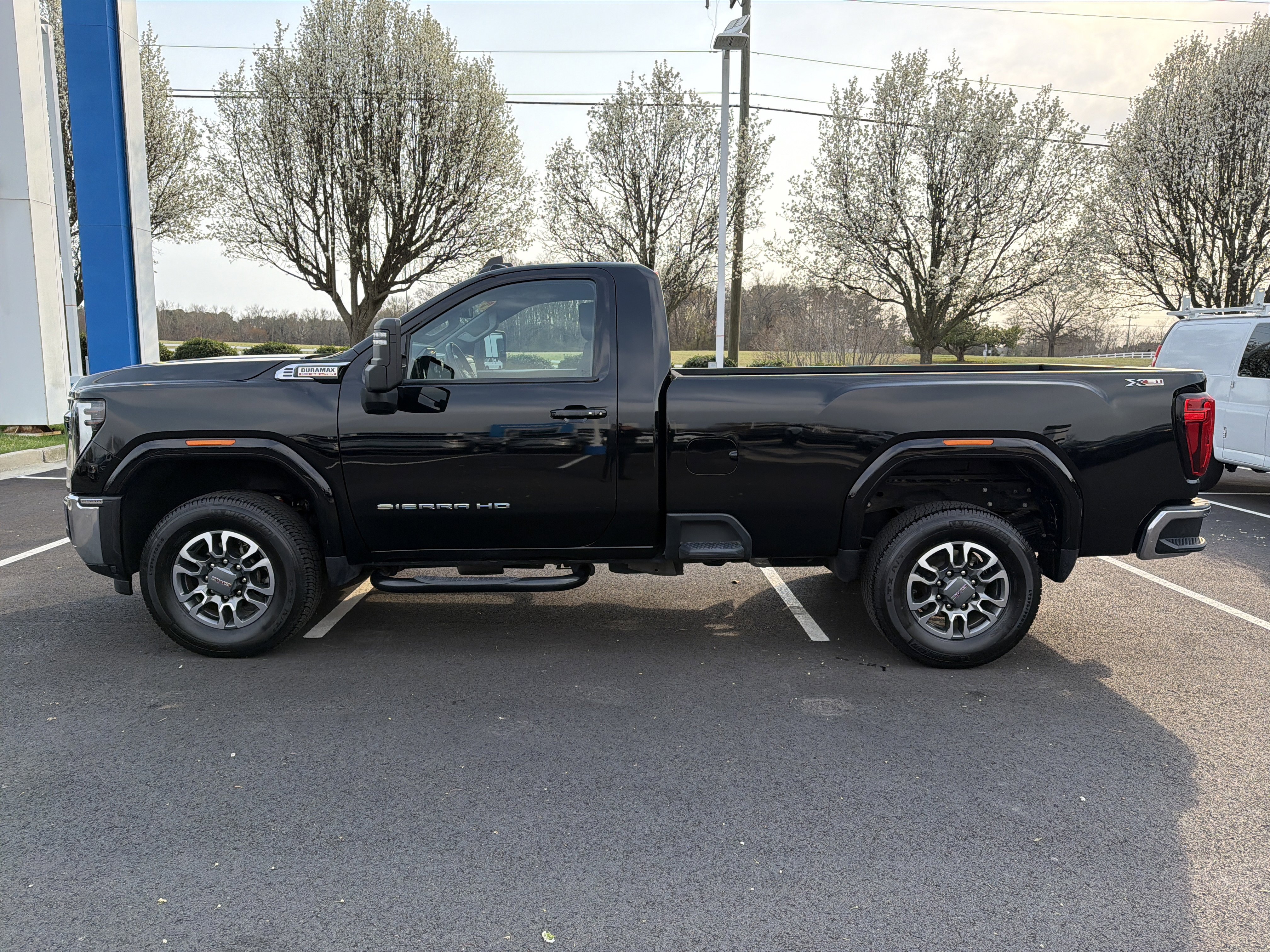 Used 2024 GMC Sierra 2500 SLE w/ Max Trailering Package image 7