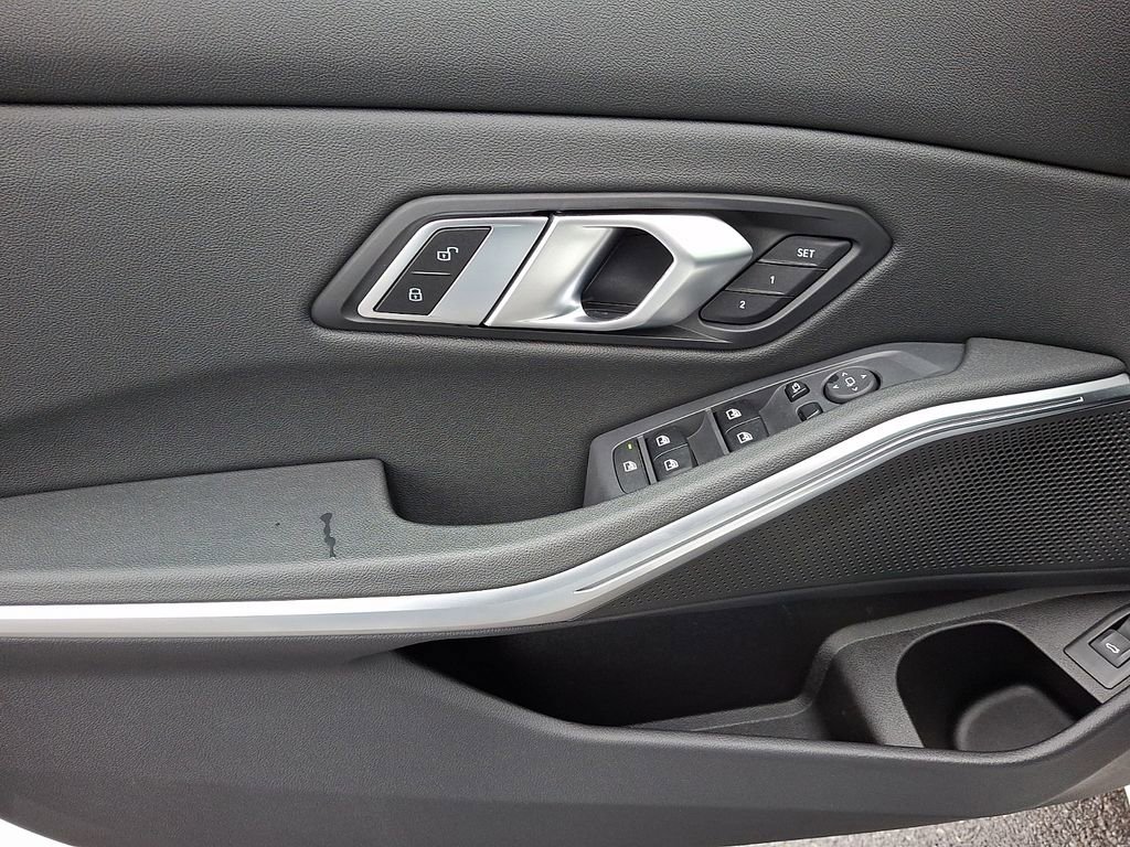 Used 2021 BMW 330i xDrive Sedan w/ Convenience Package image 14