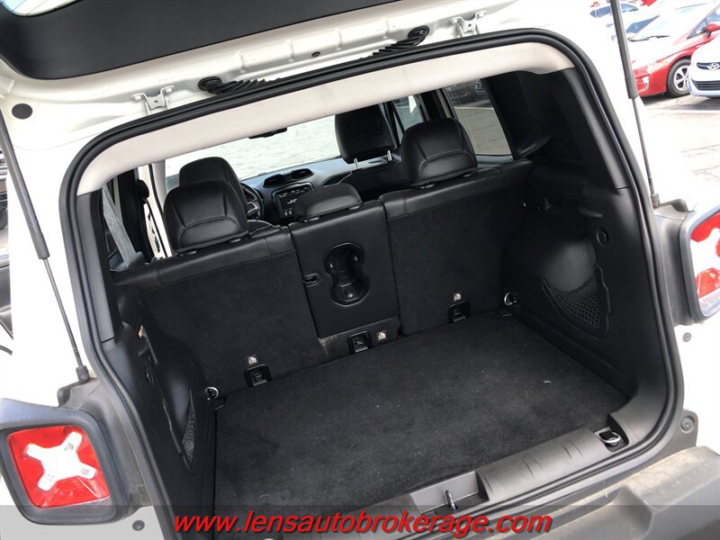 Used 2019 Jeep Renegade Trailhawk AWD/4WD image 19