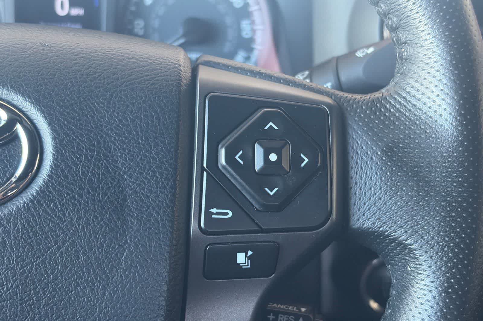 Used 2020 Toyota Tacoma TRD Sport AWD/4WD image 25