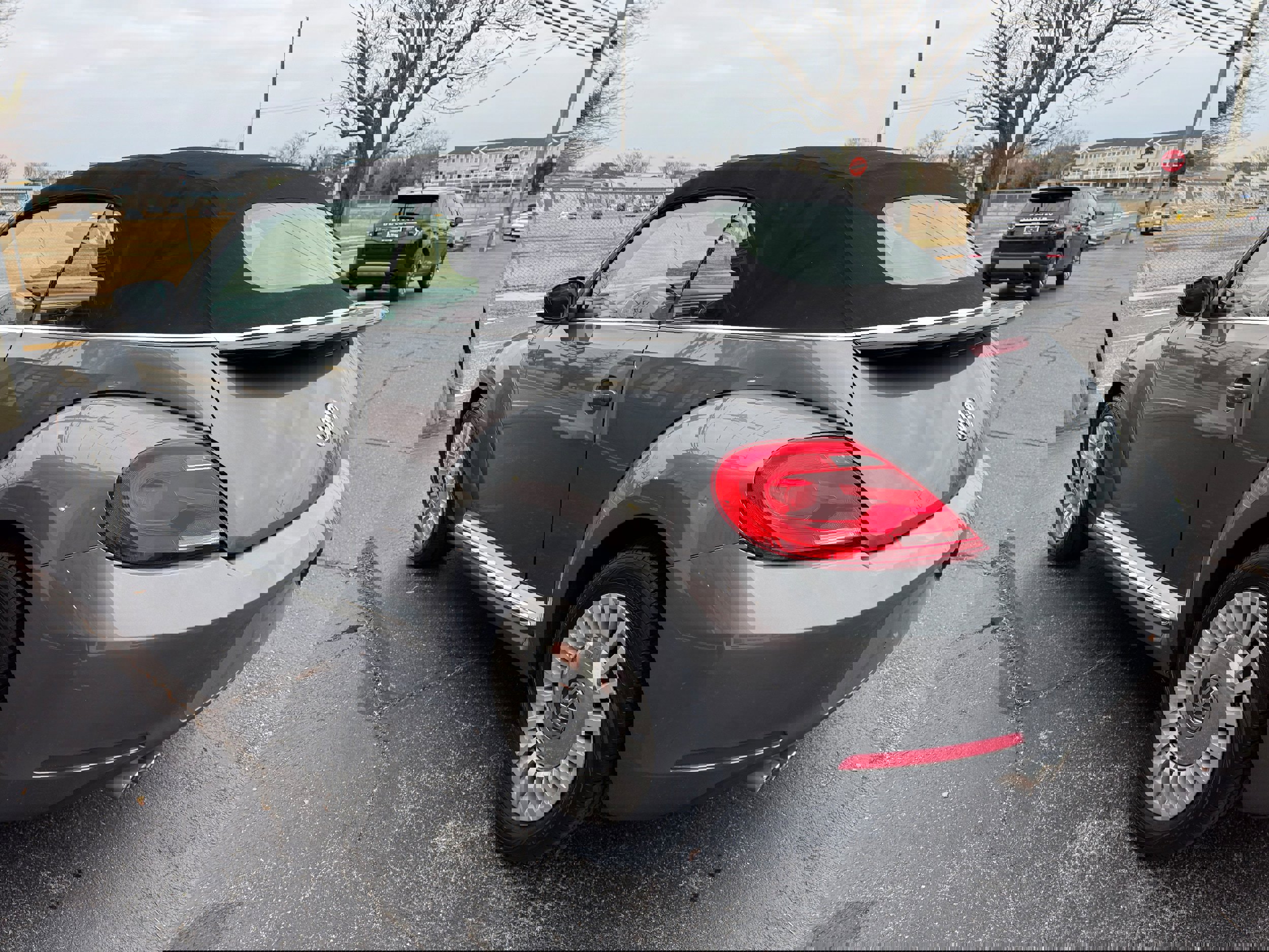 Used 2013 Volkswagen Beetle 2.5 image 4