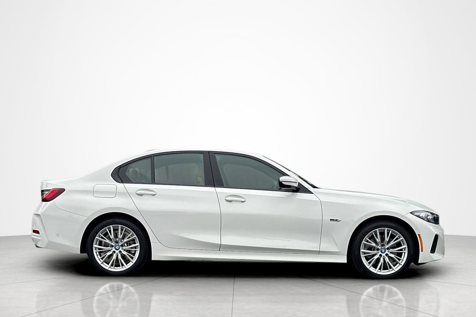 Used 2023 BMW 330e w/ Premium Package RWD image 6