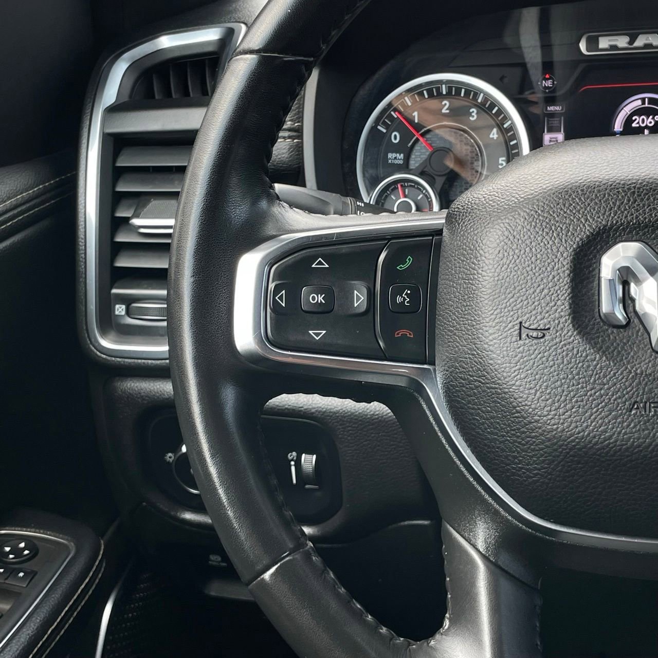 Used 2024 RAM 1500 Laramie RWD image 13