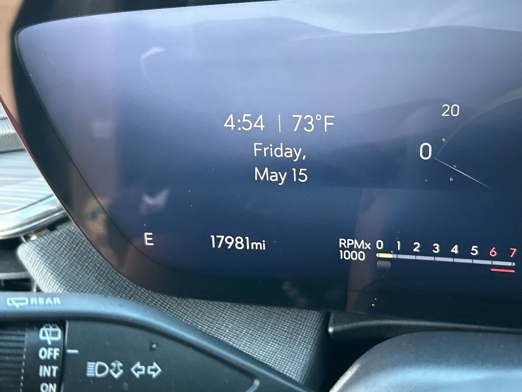 Used 2025 Buick Enclave Preferred FWD image 12