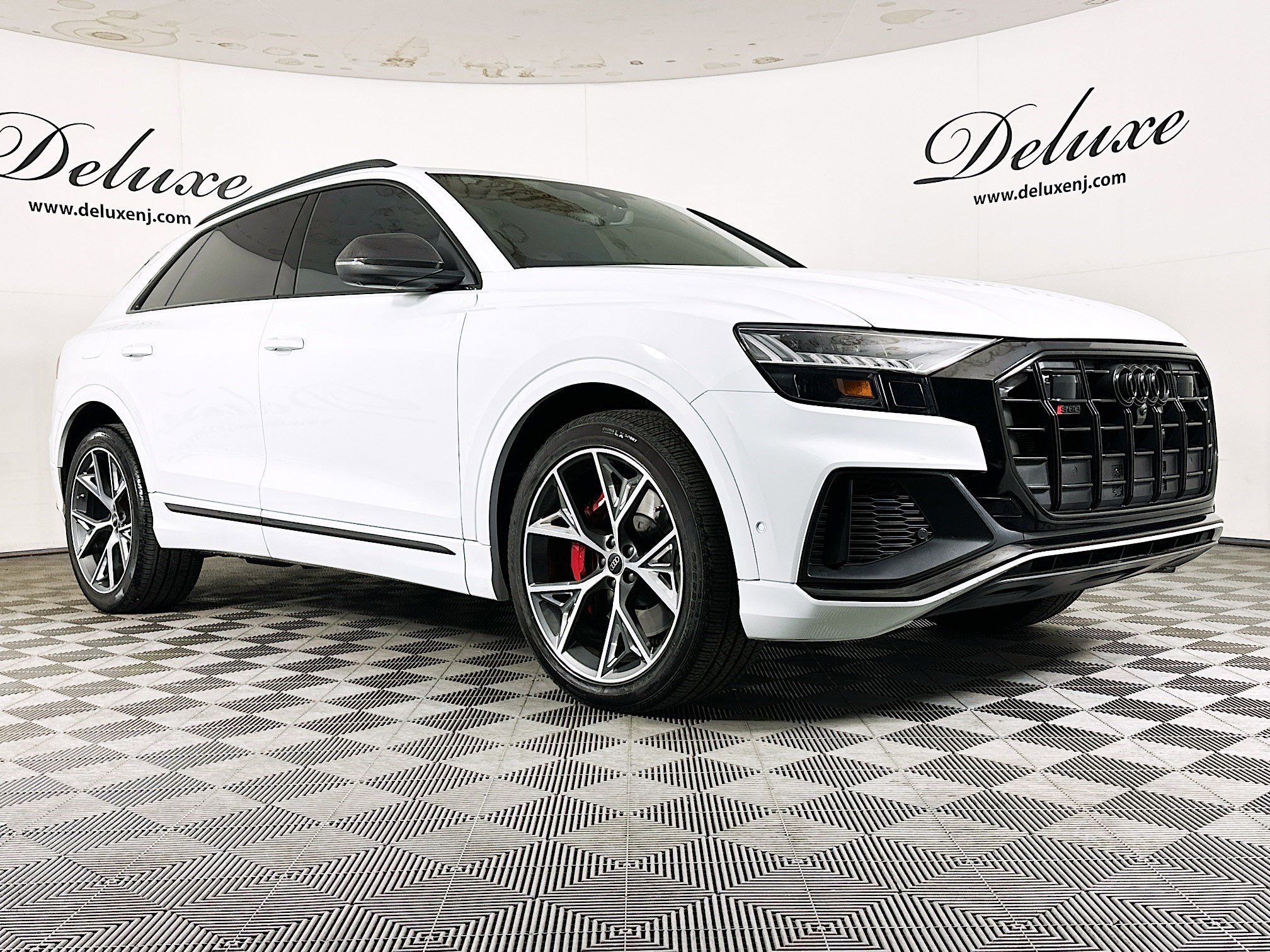 Used 2023 Audi SQ8 Premium Plus w/ SQ8 Luxury Package AWD/4WD image 1