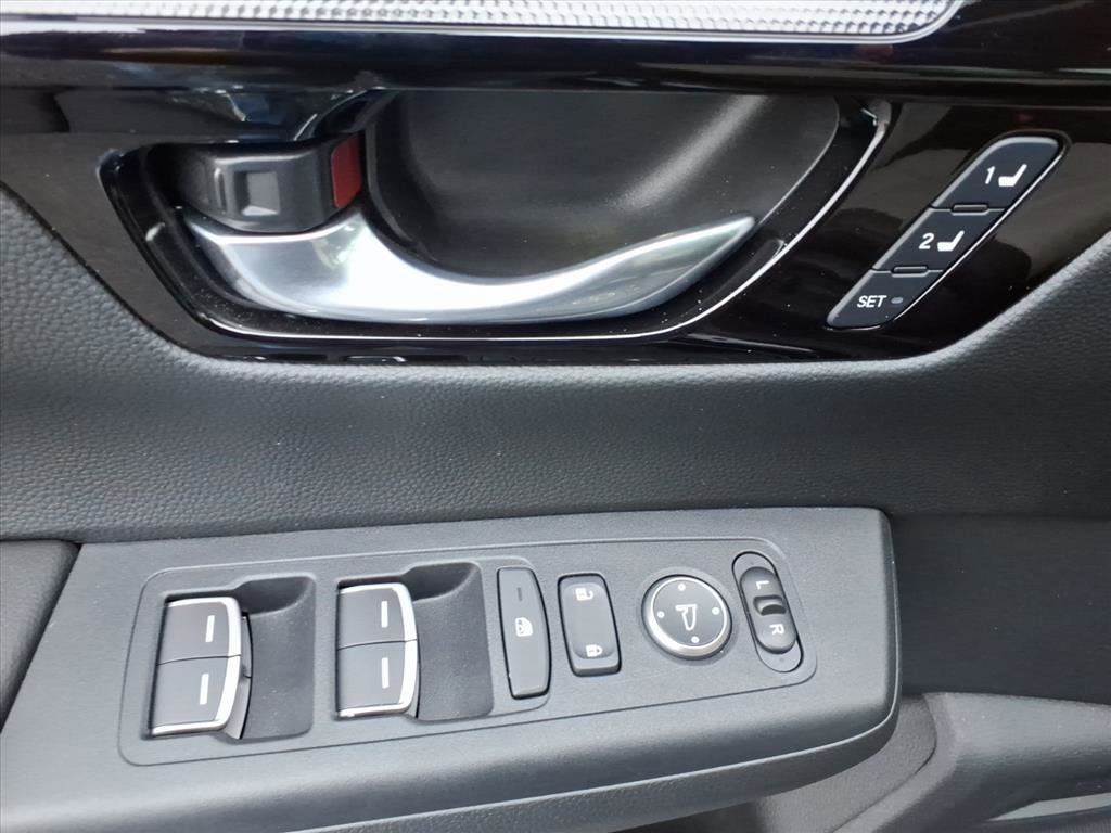 Used 2025 Honda CR-V Sport Touring image 25