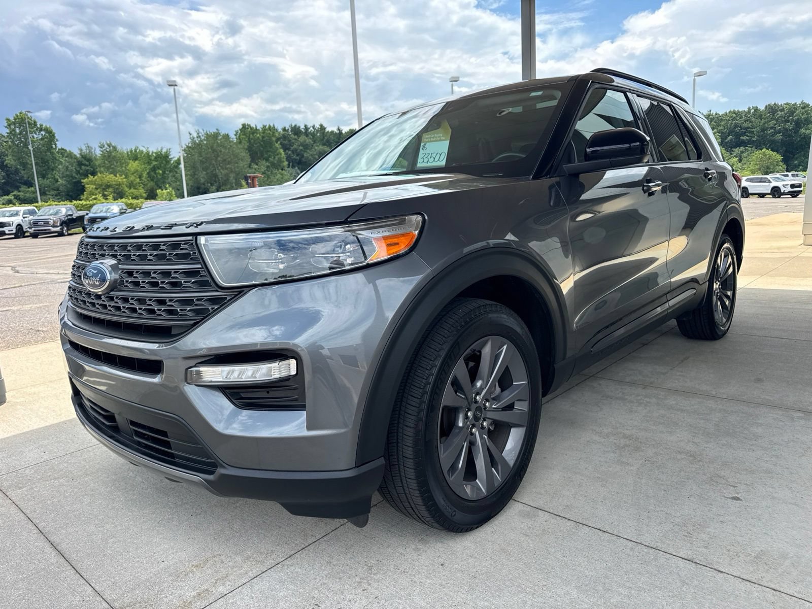 Certified 2023 Ford Explorer XLT w/ Equipment Group 202A AWD/4WD image 3