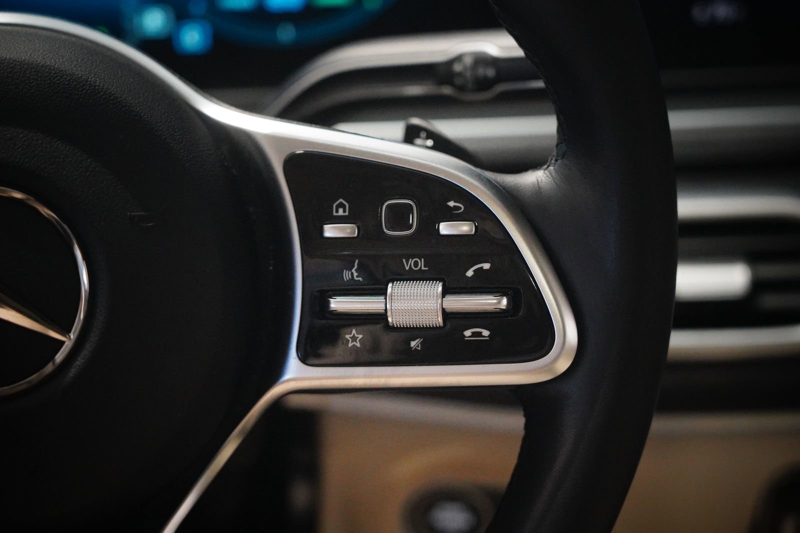 Used 2023 Mercedes-Benz GLS 580 4MATIC image 18