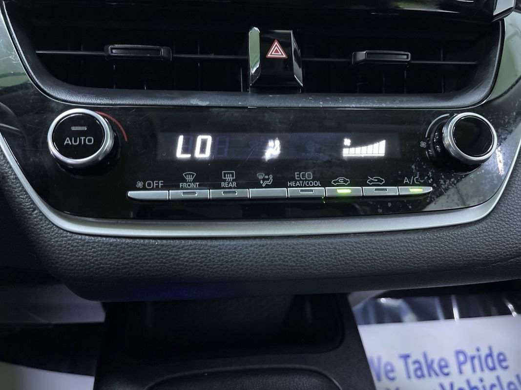 Used 2022 Toyota Corolla LE image 23