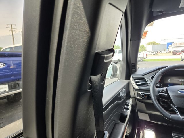 Certified 2023 Ford Escape ST-Line AWD/4WD image 30