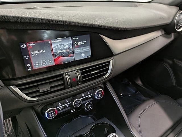 Used 2024 Alfa Romeo Giulia Veloce image 15