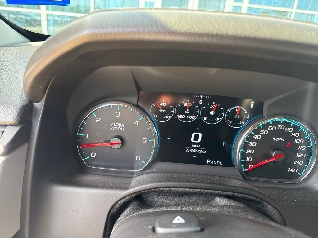 Used 2017 Chevrolet Tahoe LT w/ Luxury Package AWD/4WD image 2