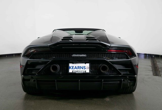 Used 2024 Lamborghini Huracan EVO image 7