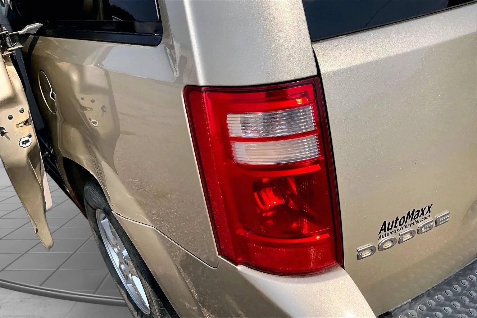 Used 2010 Dodge Grand Caravan Hero w/ Popular Equipment Group FWD image 18