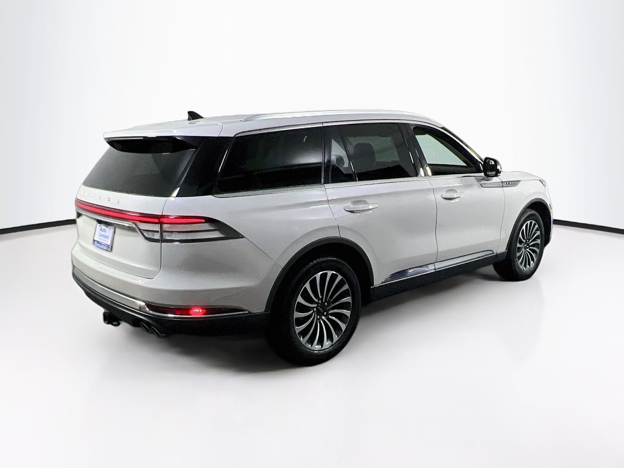 Used 2023 Lincoln Aviator Reserve w/ Elements Package Plus AWD/4WD image 5