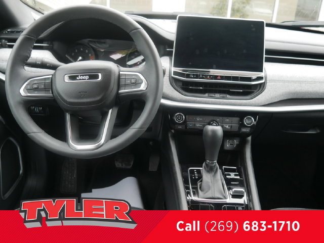 Used 2023 Jeep Compass Latitude AWD/4WD image 47