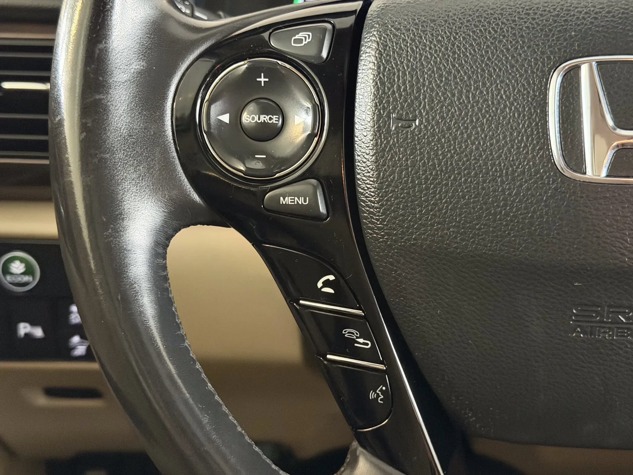 Used 2017 Honda Accord Touring image 34