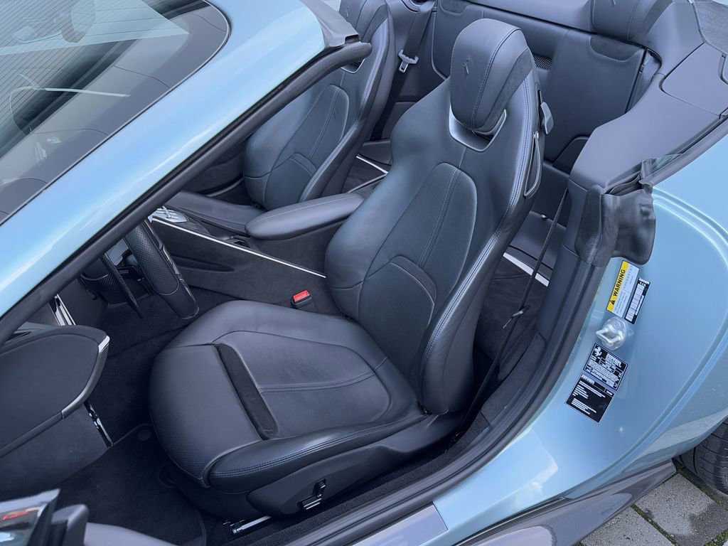 Used 2024 Ferrari Roma Spider image 11
