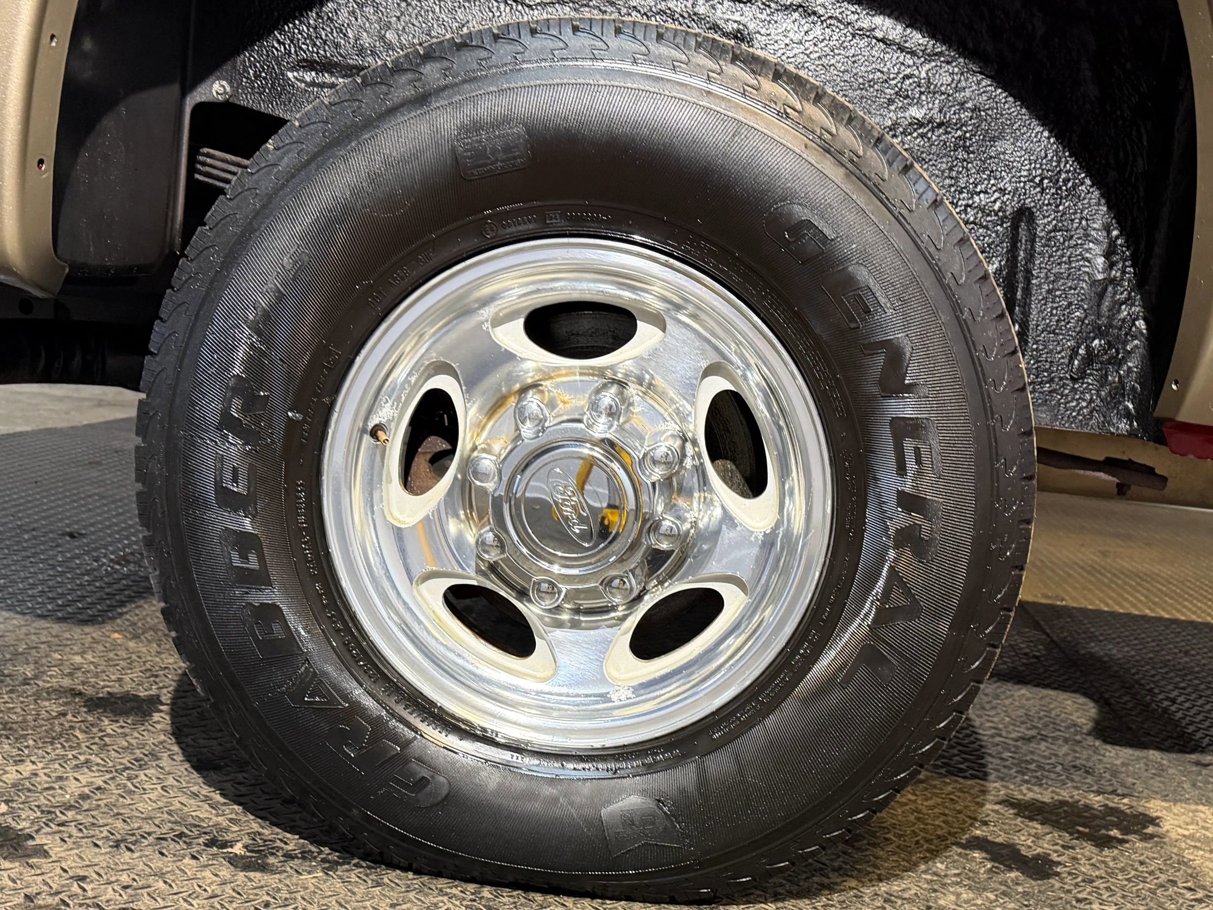 Used 2000 Ford Excursion Limited image 8